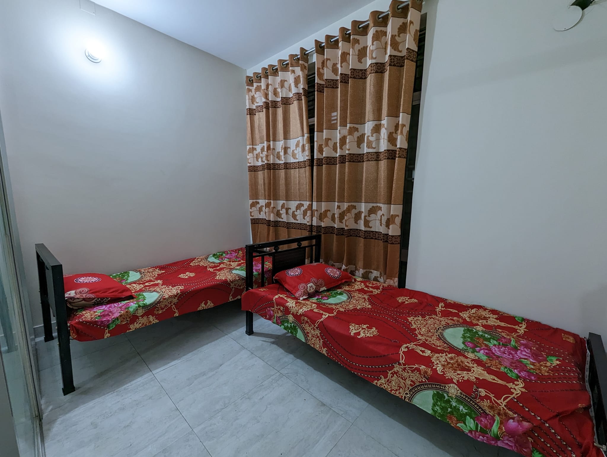 Private Room with Desk